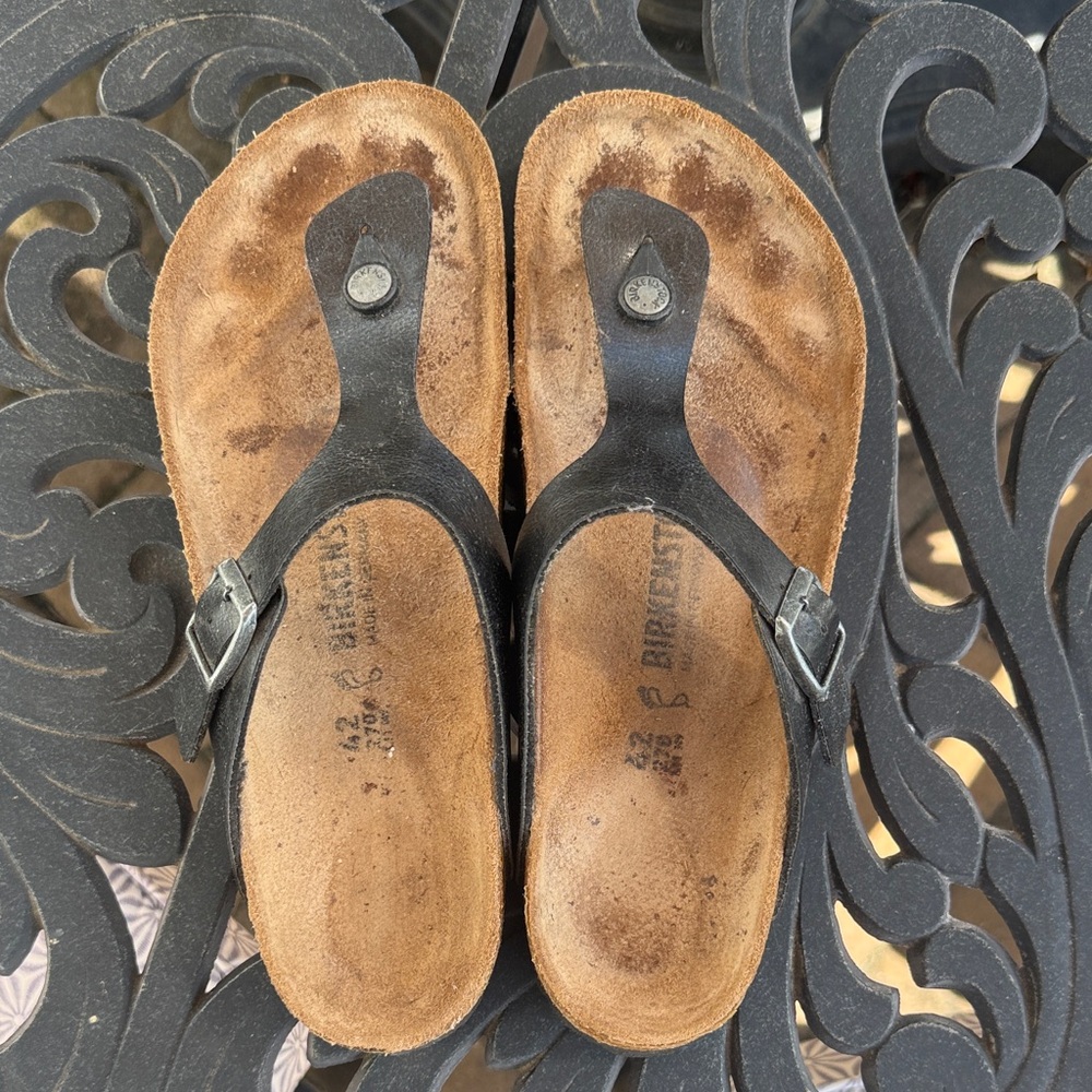 Birkenstock Black Leather Gizeh Sandals for Women